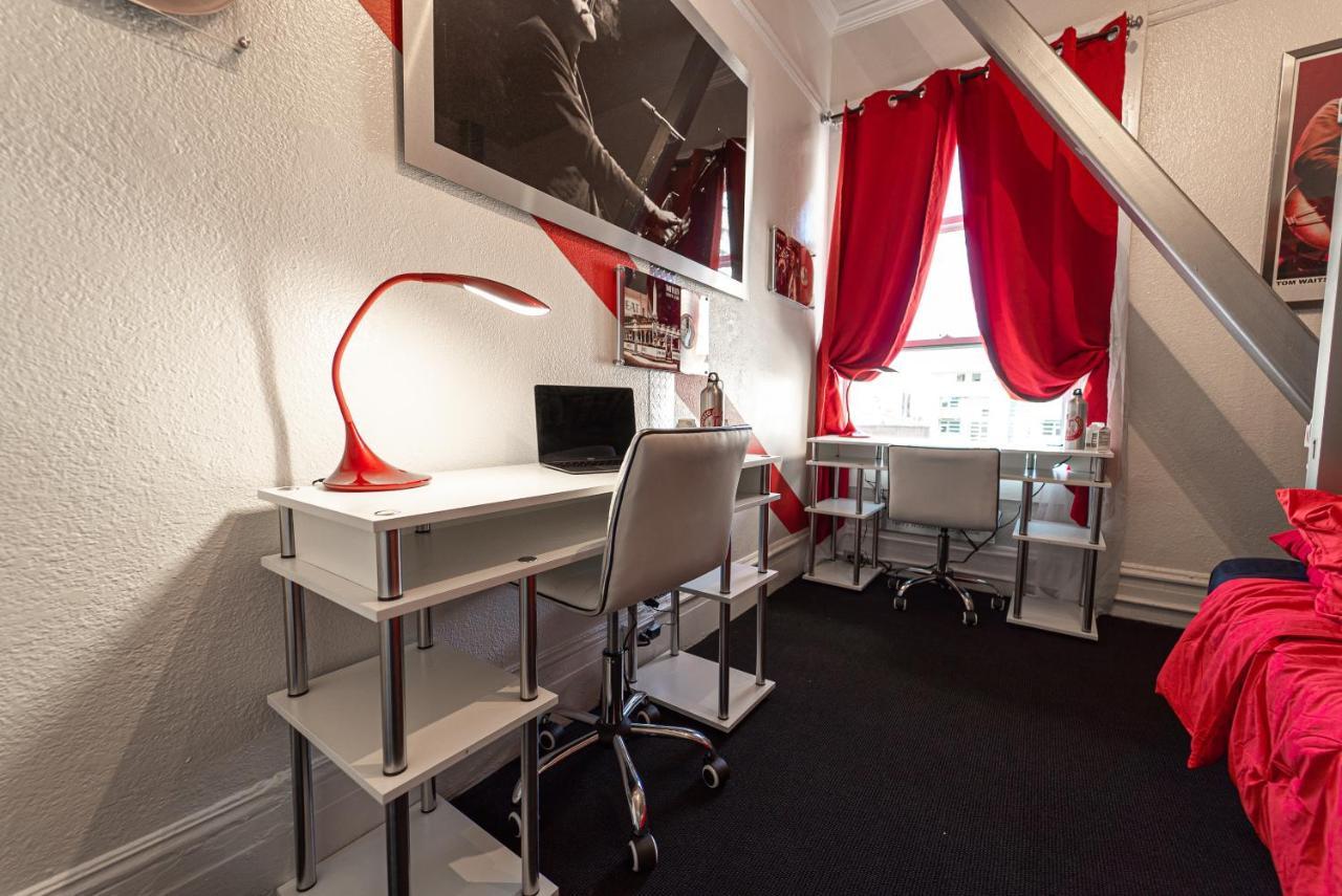 Hostal Music City Hotel - The San Francisco Music Experience