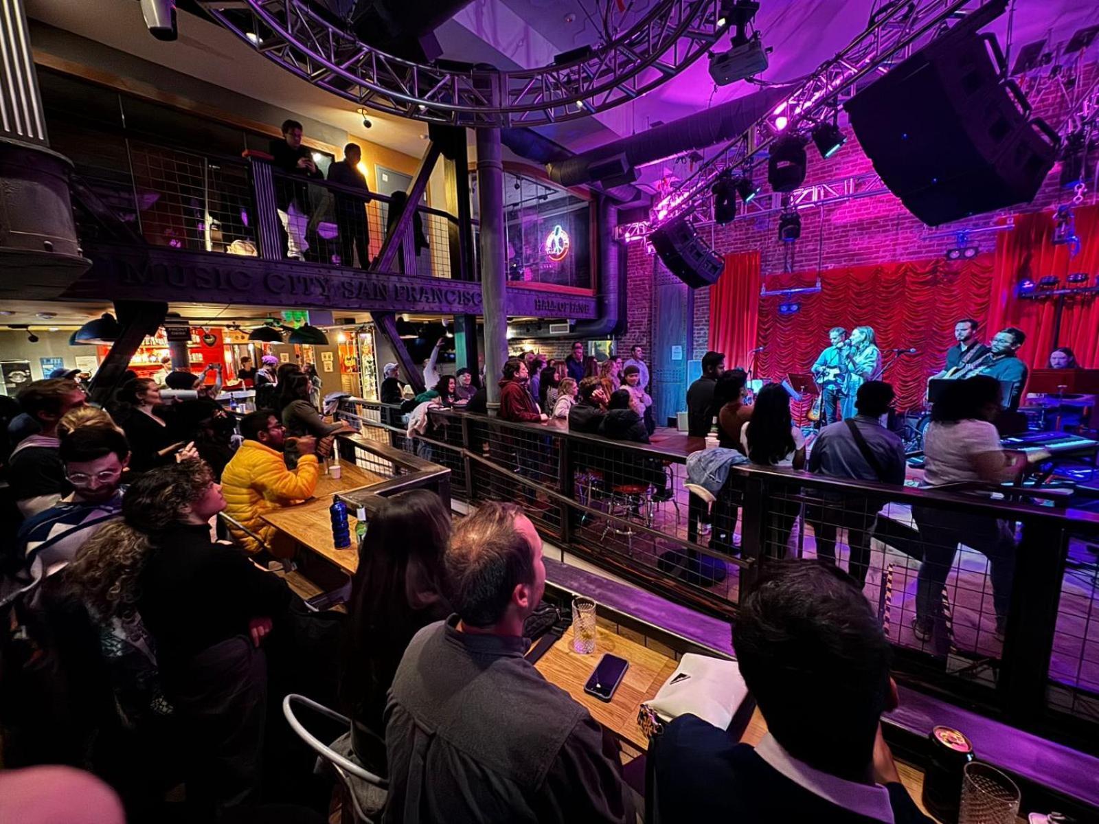 Music City Hotel - The San Francisco Music Experience Hostal *